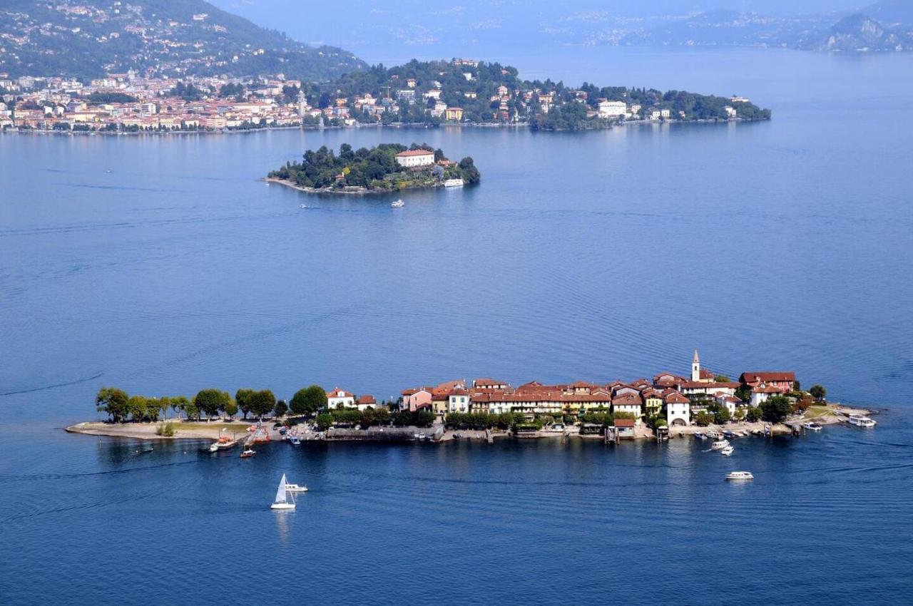 La Dependance Immersa Nel Parco Della Villa Isabella Στρέσα Εξωτερικό φωτογραφία